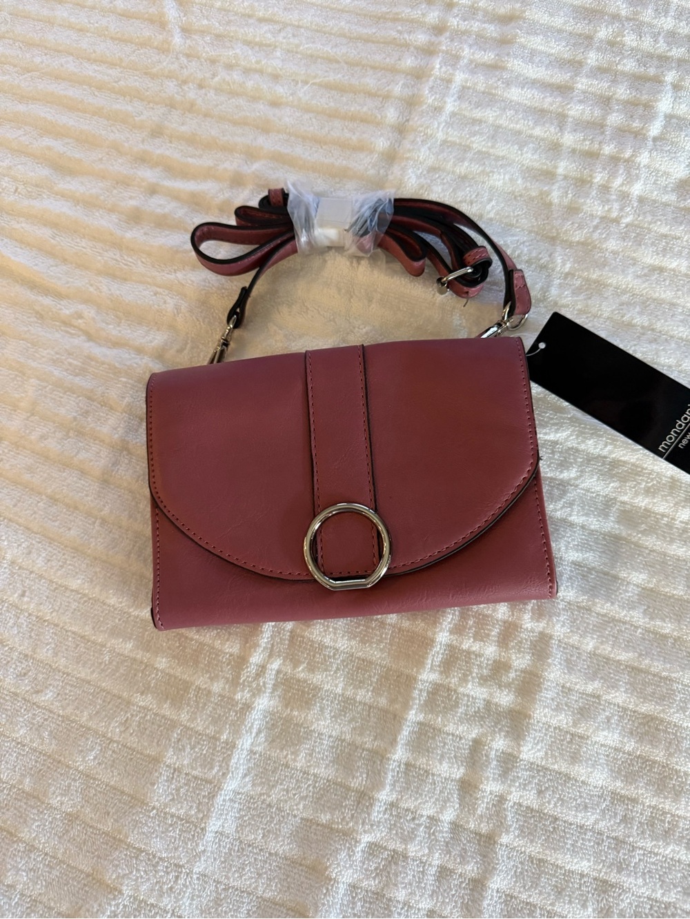 Mondani Dusty Rose Crossbody Bag with Silver Ring